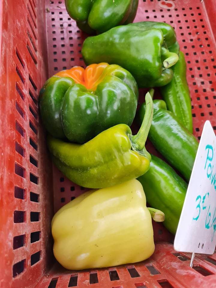 Vente de légumes à Louzy 